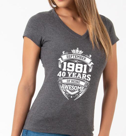 Playera 40 años Septiembre Cuello en V