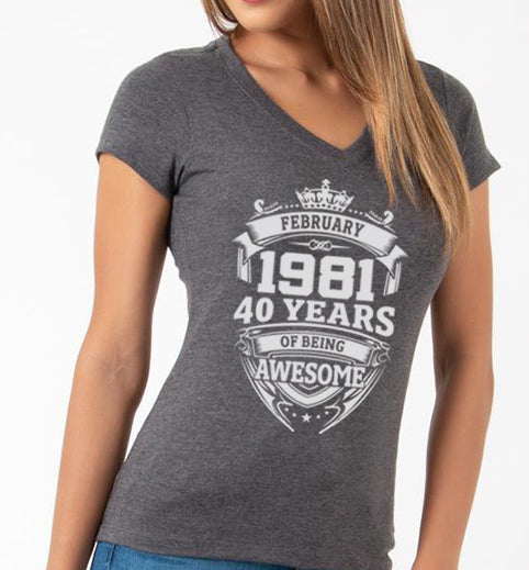 Playera 40 años Febrero Cuello en V