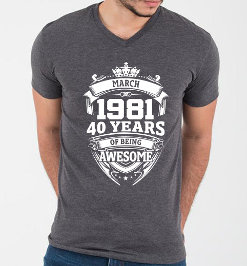 Playera 40 años Marzo Cuello en V